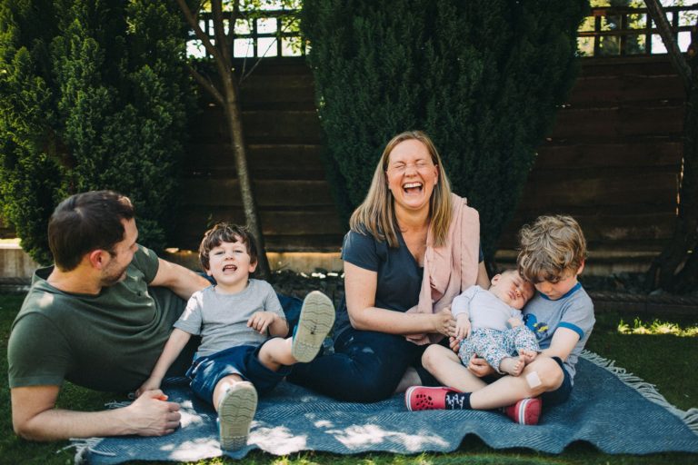 Kate & Hugo Portrait Shoot – Plus Baby!