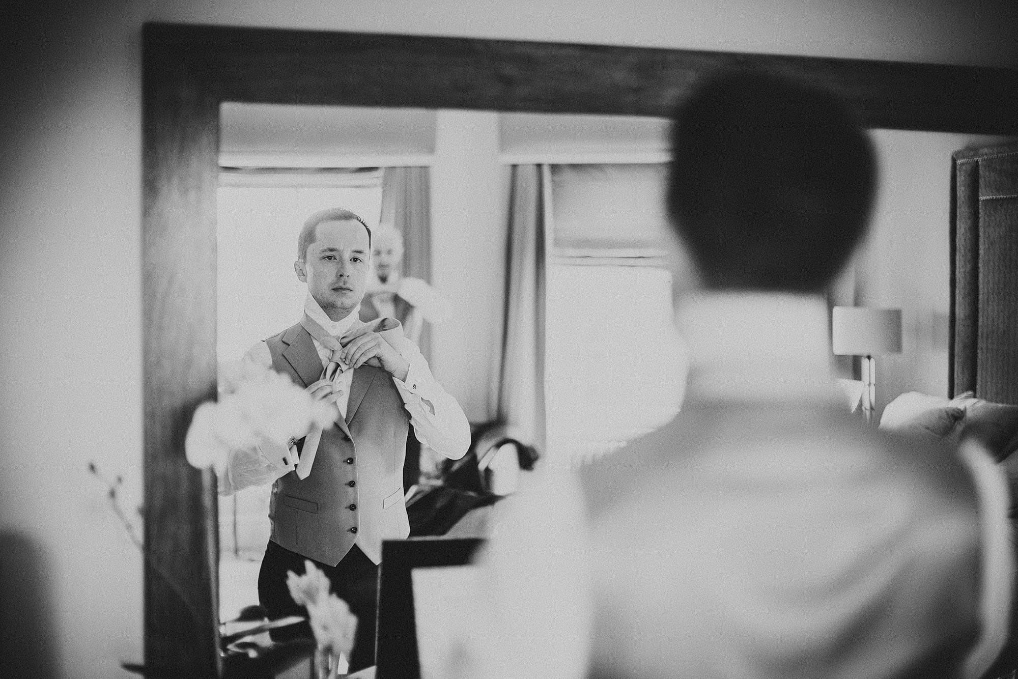 Groom prep at Delamere Manor
